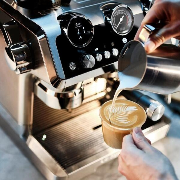 اسپرسو ساز دلونگی مدل La Specialista Maestro EC9665.M