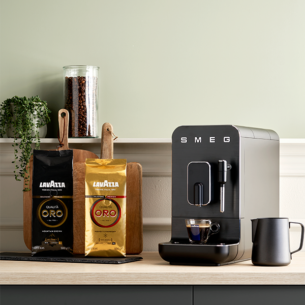 اسپرسوساز اسمگ مدل BCC02FBMUK فول مشکی